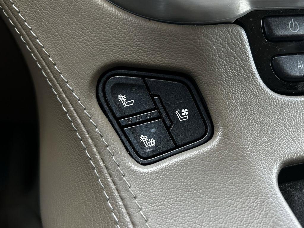 GMC Yukon XL SLT 2WD 2020