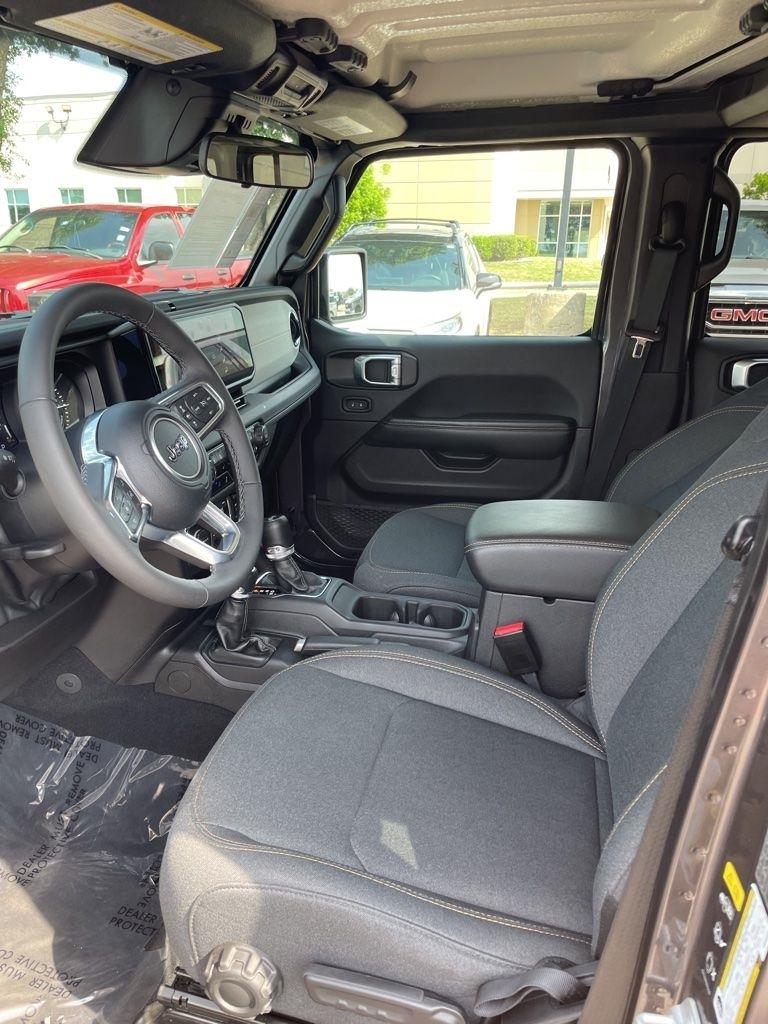 Jeep Wrangler 4xe Sahara 2025