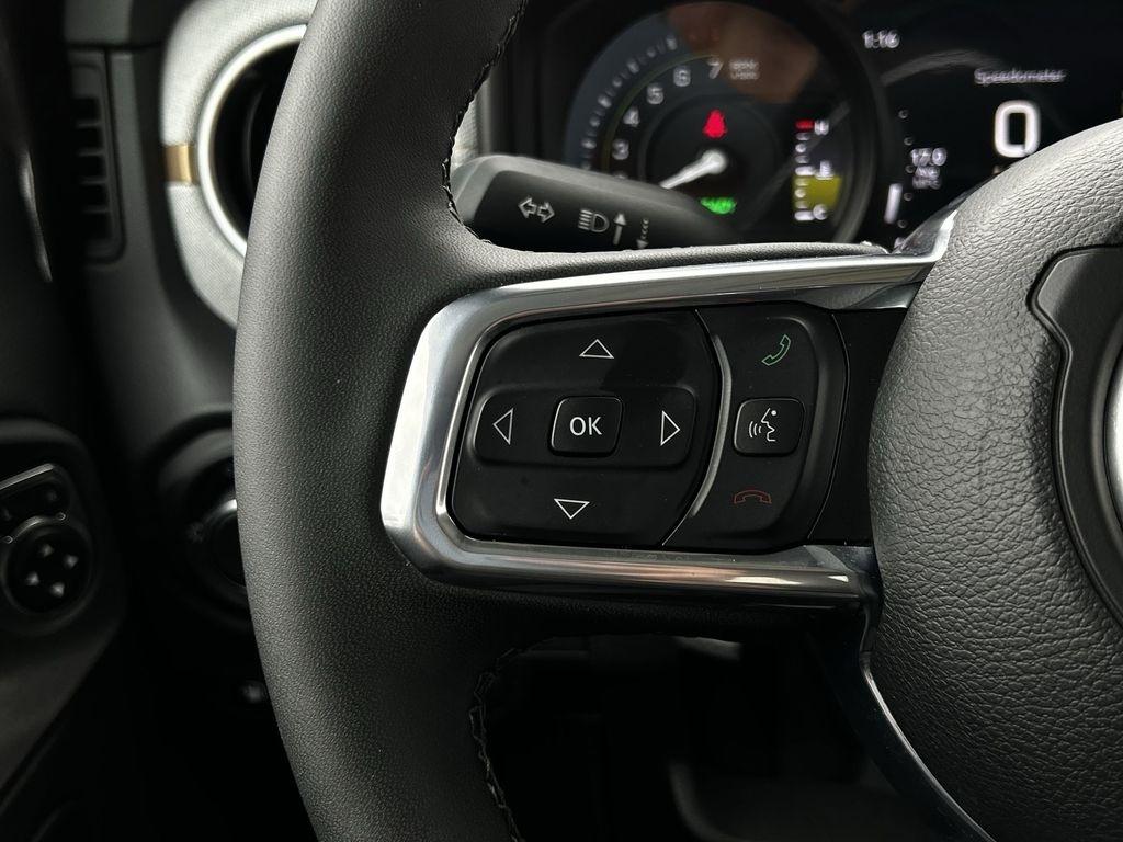 Jeep Wrangler 4xe Sahara 2025