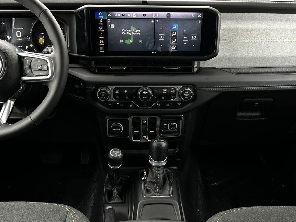 Jeep Wrangler 4xe Sahara 2025