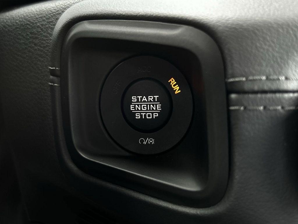 Jeep Wrangler 4xe Sahara 2025