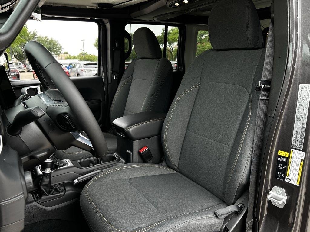 Jeep Wrangler 4xe Sahara 2025