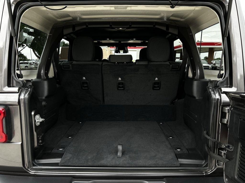 Jeep Wrangler 4xe Sahara 2025