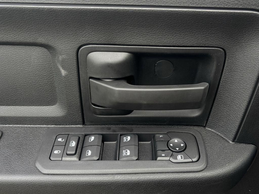 RAM 2500 Tradesman Crew Cab SWB 4WD 2026