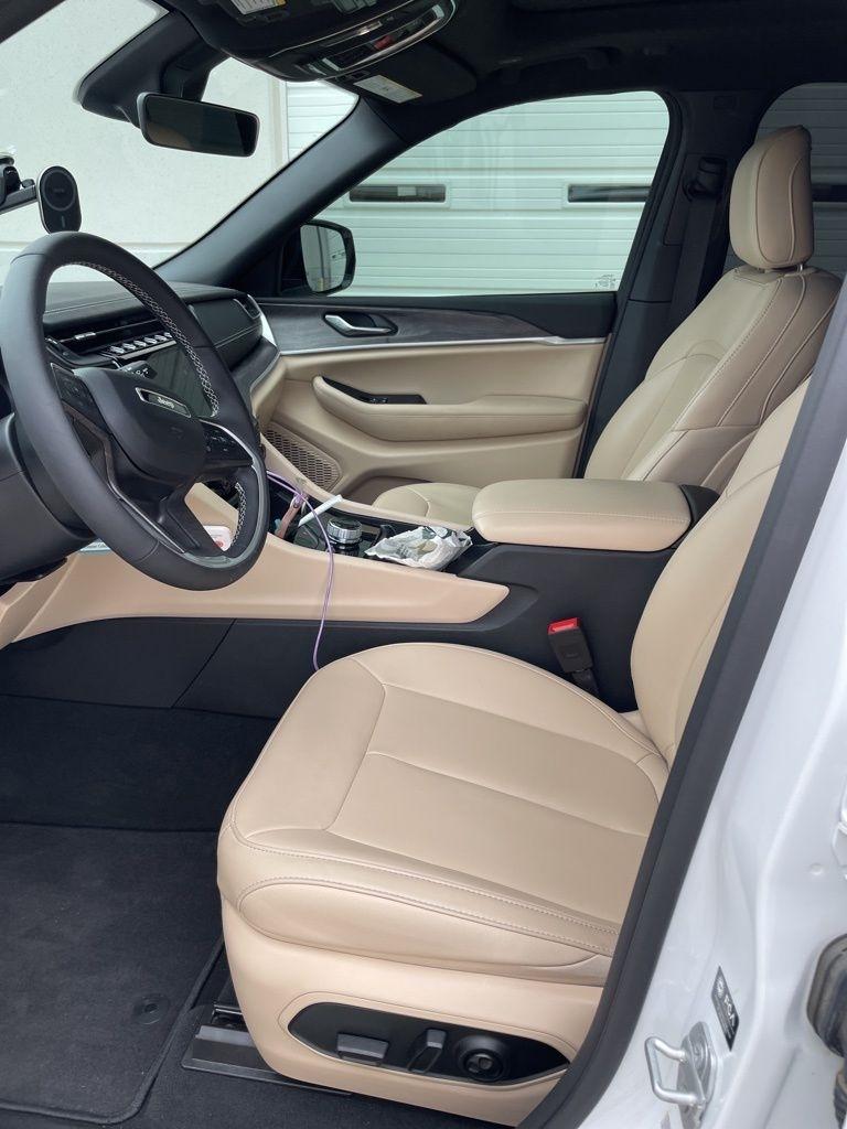 Jeep Grand Cherokee Limited 4WD 2025