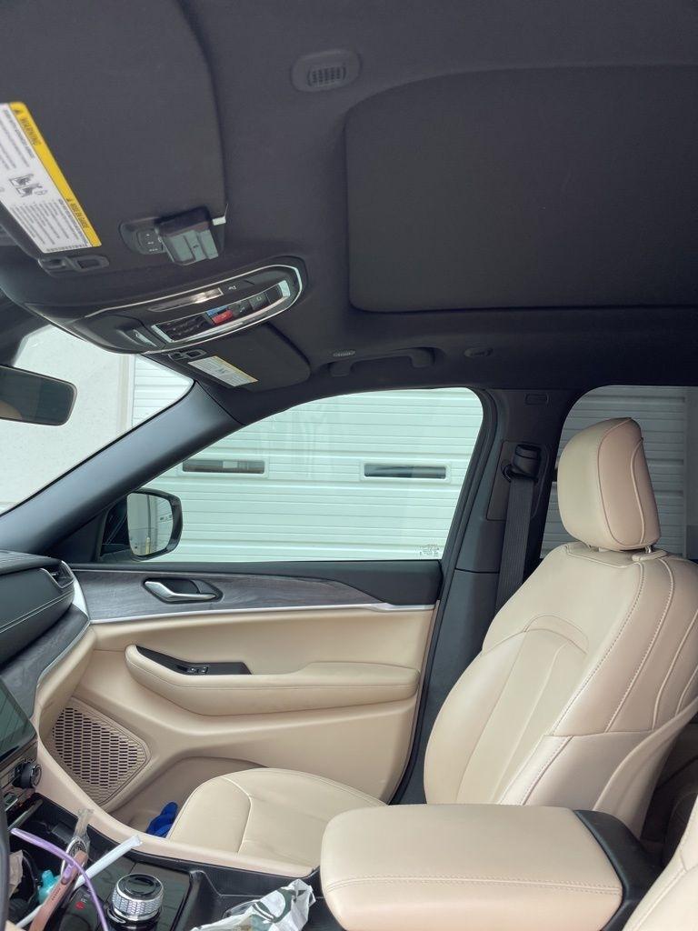 Jeep Grand Cherokee Limited 4WD 2025