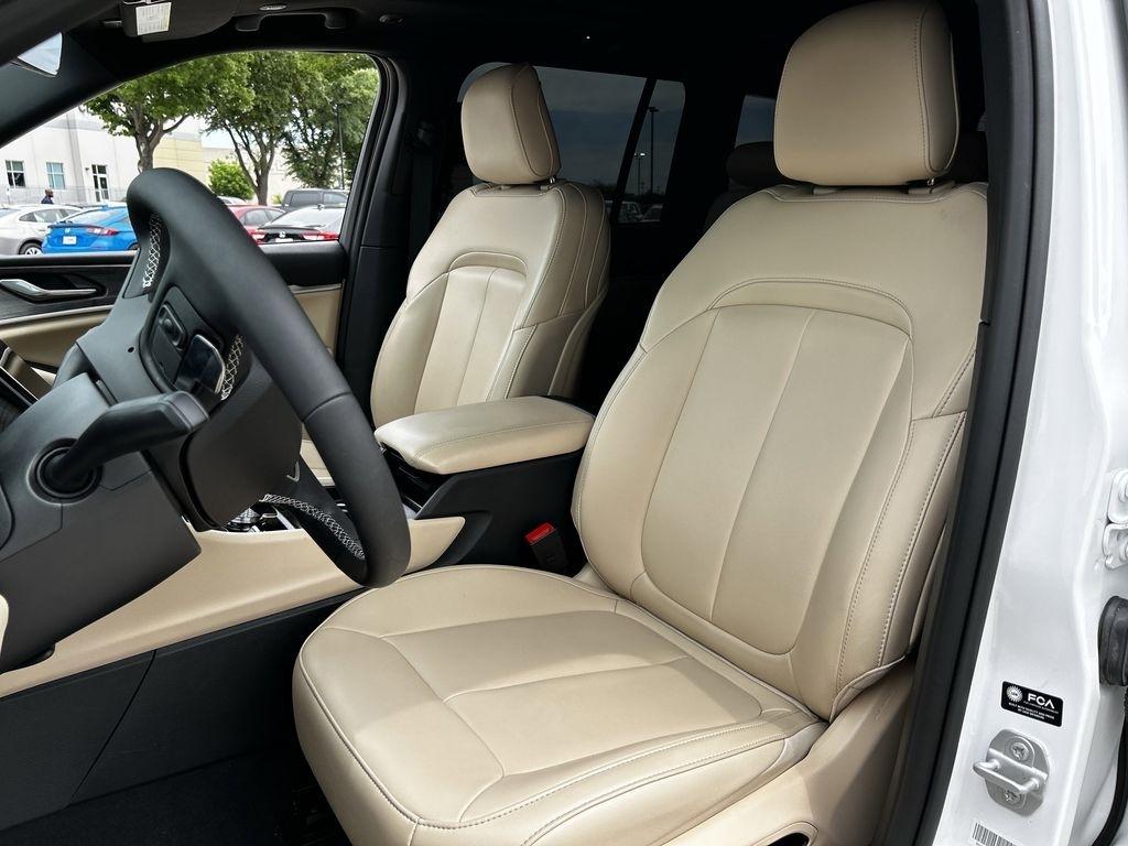 Jeep Grand Cherokee Limited 4WD 2025