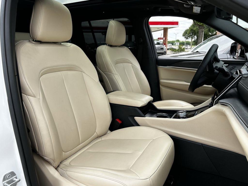 Jeep Grand Cherokee Limited 4WD 2025