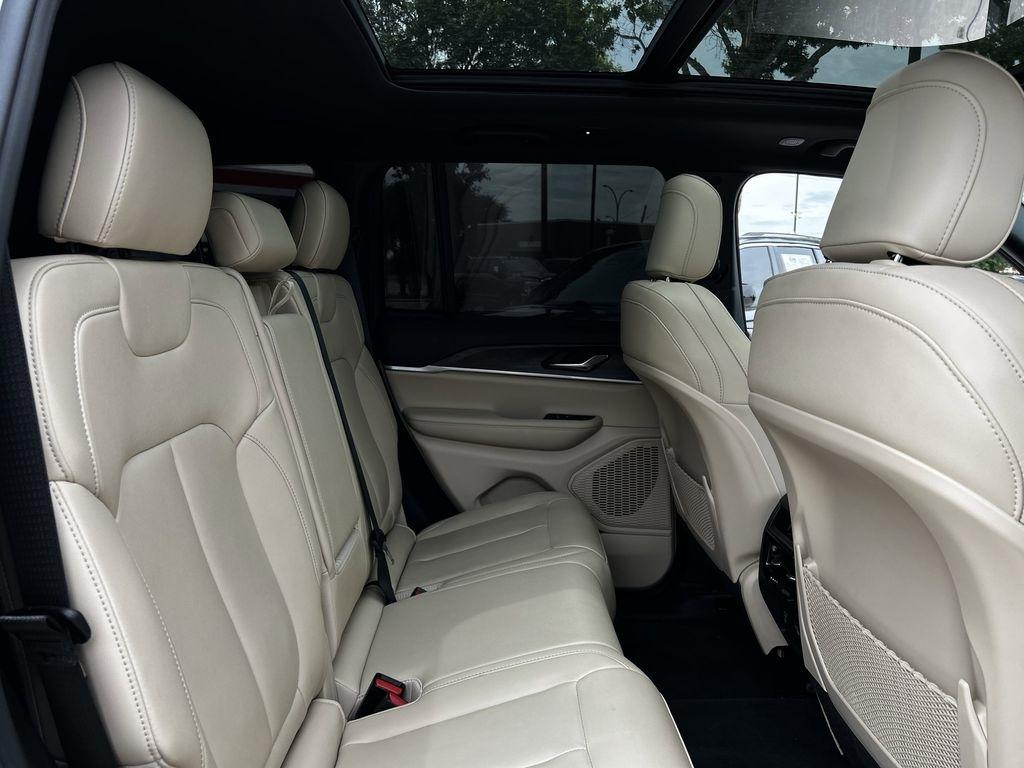 Jeep Grand Cherokee Limited 4WD 2025