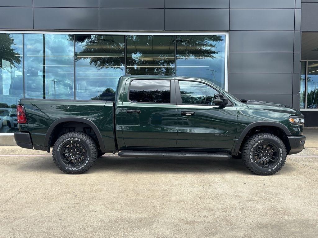 RAM 1500 Rebel Crew Cab SB 4WD 2026