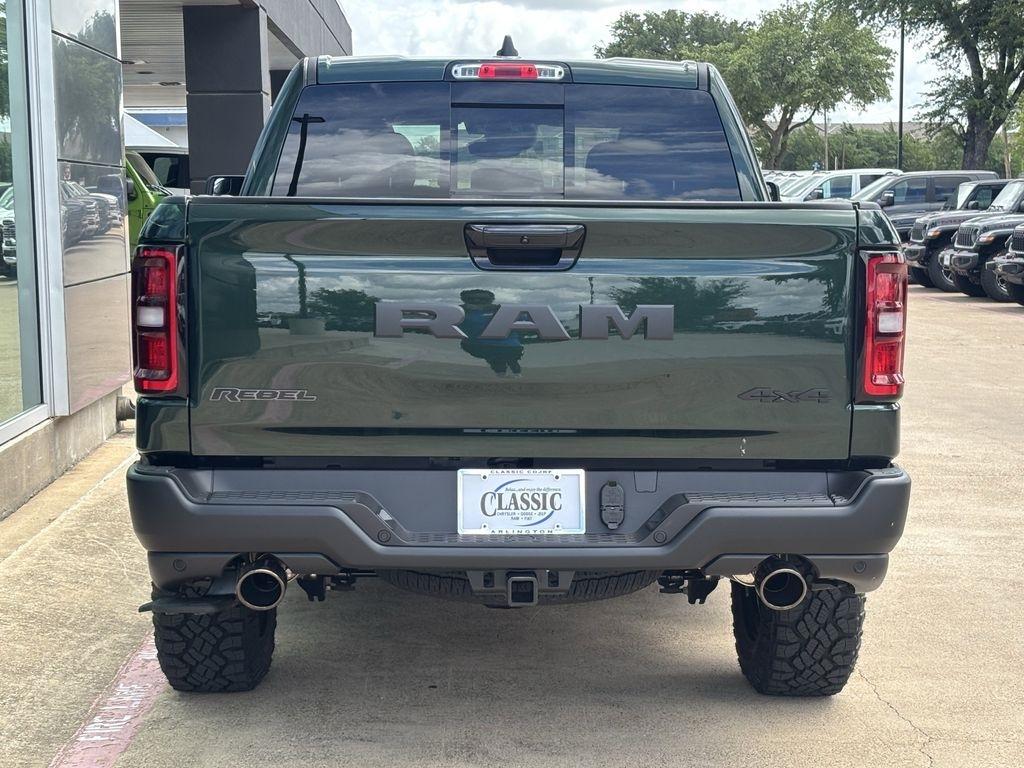 RAM 1500 Rebel Crew Cab SB 4WD 2026