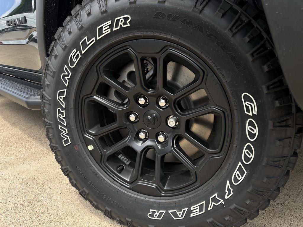 RAM 1500 Rebel Crew Cab SB 4WD 2026