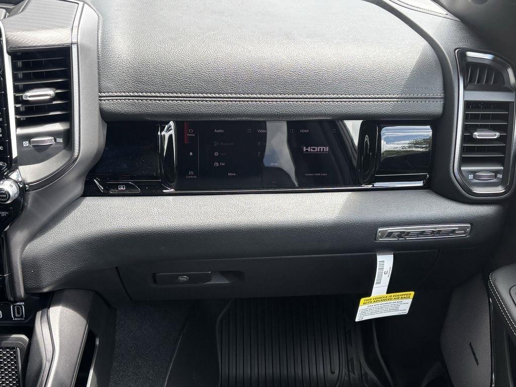 RAM 1500 Rebel Crew Cab SB 4WD 2026