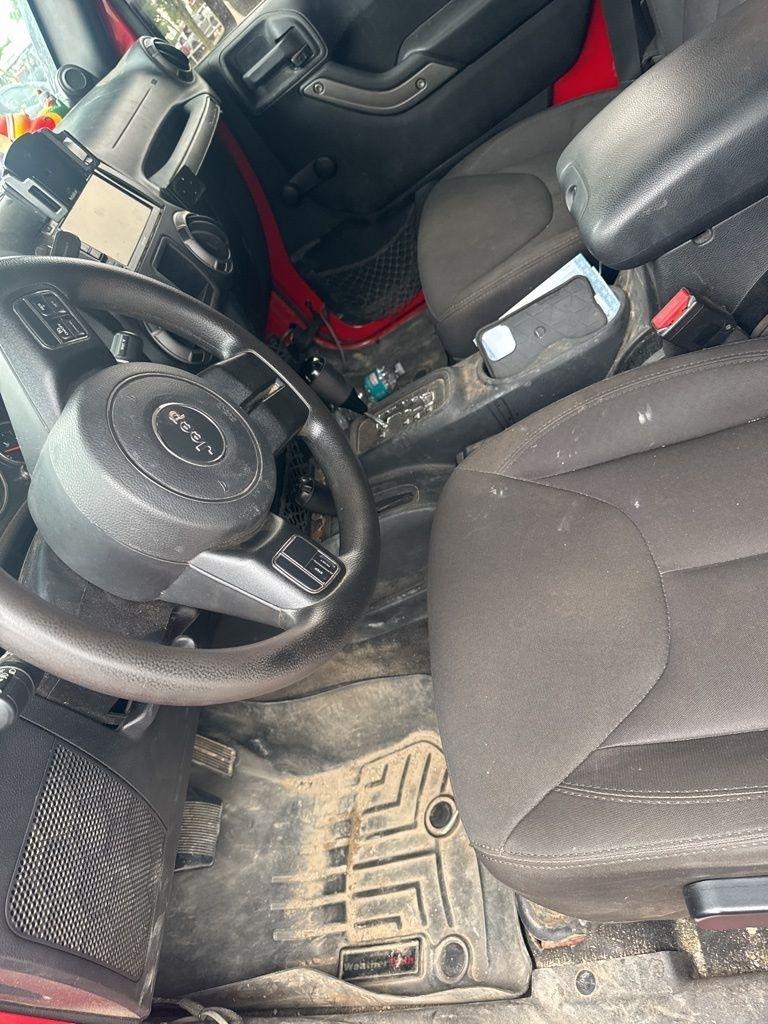 Jeep Wrangler Unlimited Sport 4WD 2014