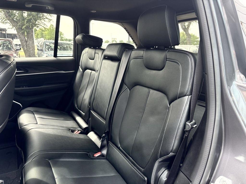 Jeep Grand Cherokee Limited 4WD 2026