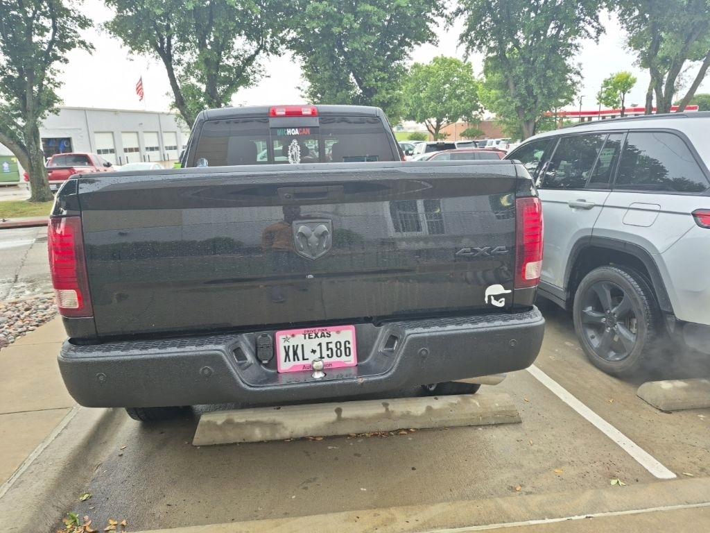 RAM 1500 SLT Quad Cab 4WD 2022