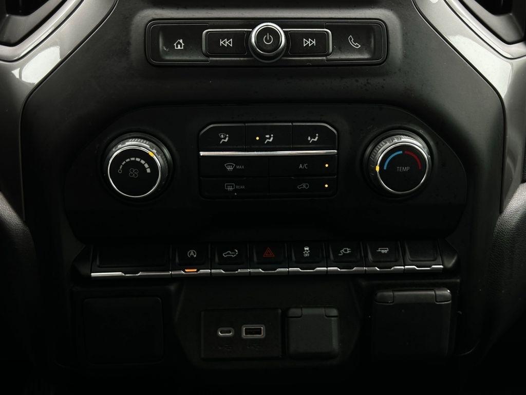 Chevrolet Silverado 1500 Custom Crew Cab Short Box 2WD 2021