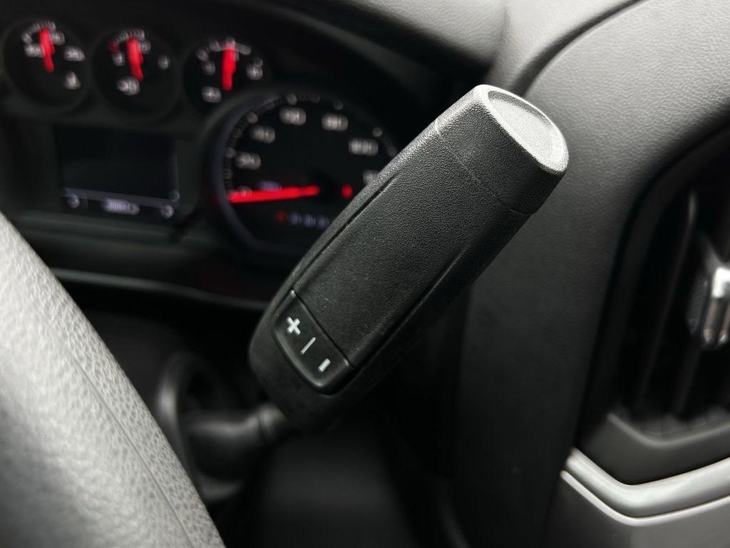 Chevrolet Silverado 1500 Custom Crew Cab Short Box 2WD 2021