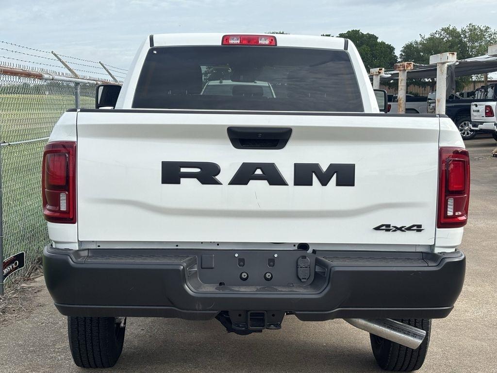 RAM 2500 Tradesman Crew Cab SWB 4WD 2026