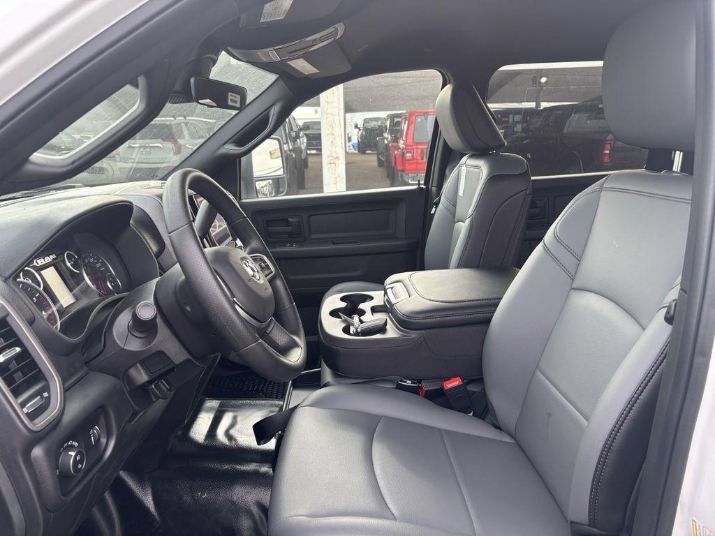 RAM 2500 Tradesman Crew Cab SWB 4WD 2026