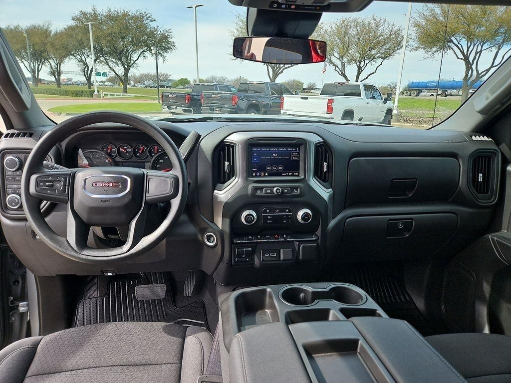 GMC Sierra 1500 Pro Crew Cab Short Box 4WD 2024