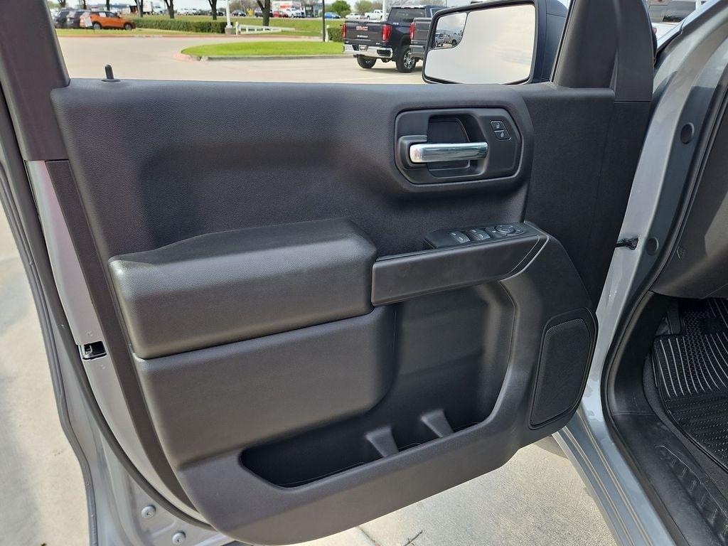 GMC Sierra 1500 Pro Crew Cab Short Box 4WD 2024