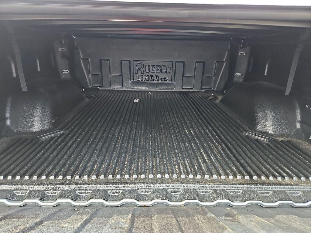 GMC Sierra 1500 Pro Crew Cab Short Box 4WD 2024