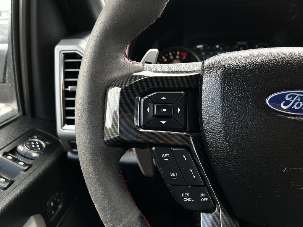Ford F-150 Raptor SuperCrew 4WD 2017