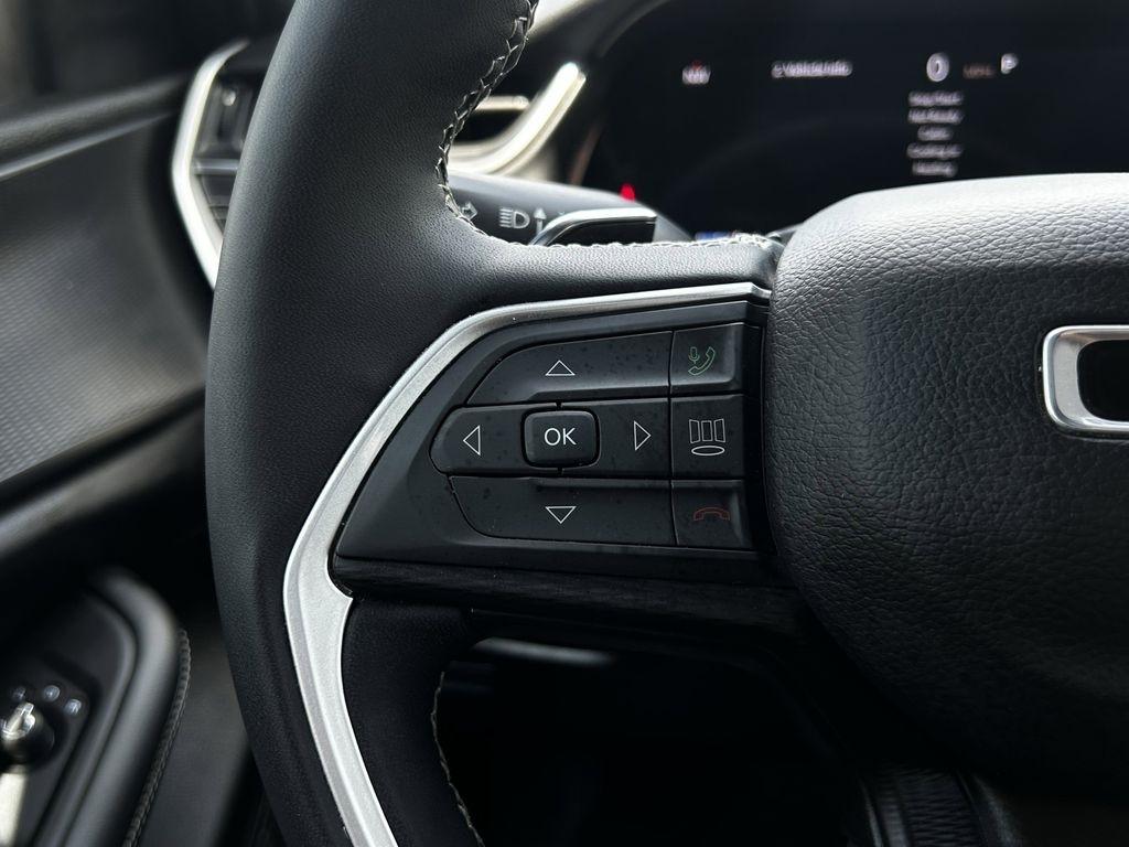 Jeep Grand Cherokee L Laredo 2023