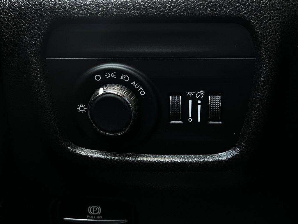 Jeep Grand Cherokee L Laredo 2023