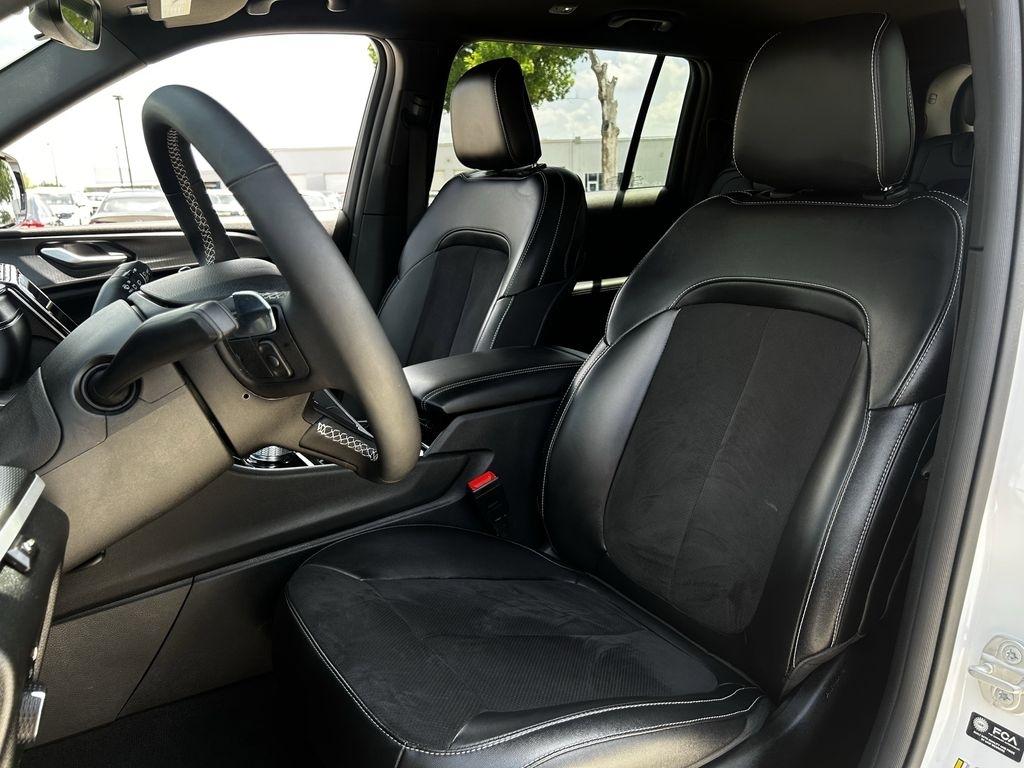 Jeep Grand Cherokee L Laredo 2023