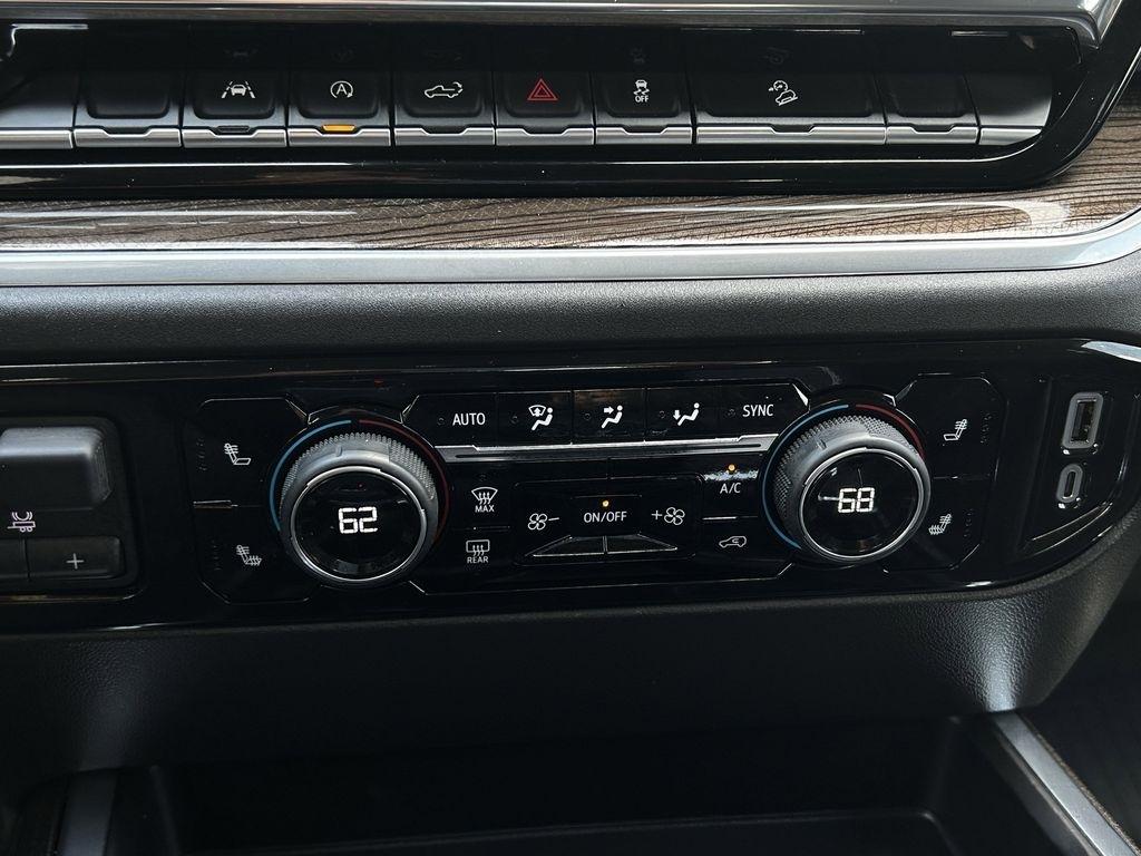 Chevrolet Silverado 1500 Trail Boss LT Crew Cab 4WD 2025