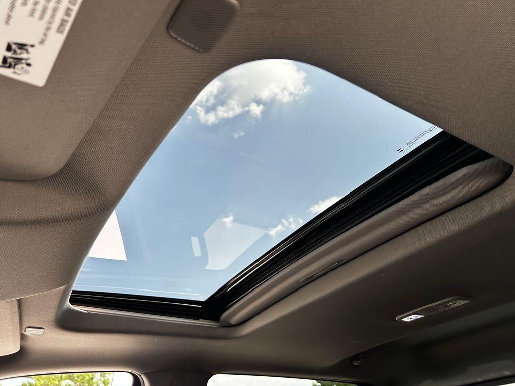 Chevrolet Silverado 1500 Trail Boss LT Crew Cab 4WD 2025