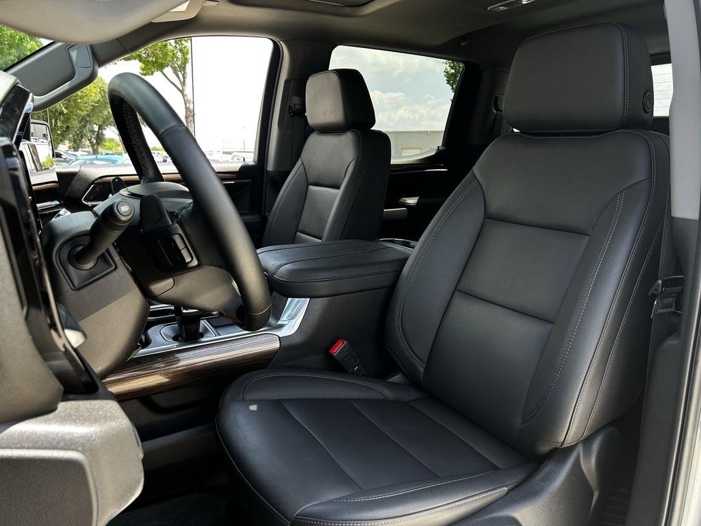 Chevrolet Silverado 1500 Trail Boss LT Crew Cab 4WD 2025