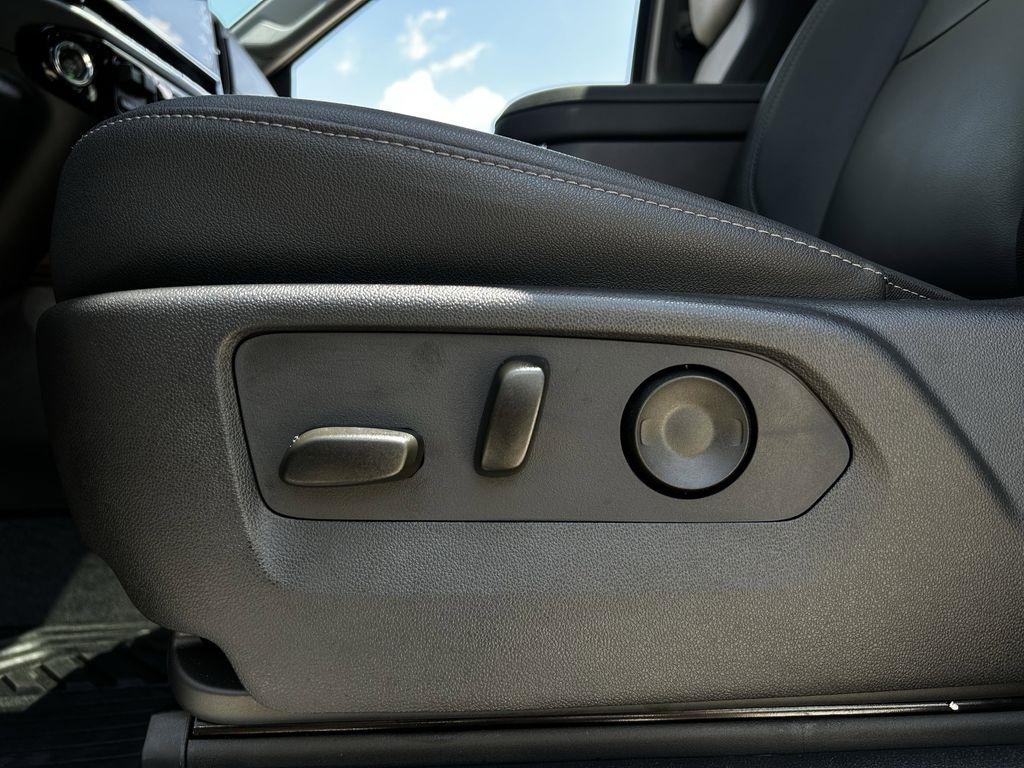 Chevrolet Silverado 1500 Trail Boss LT Crew Cab 4WD 2025