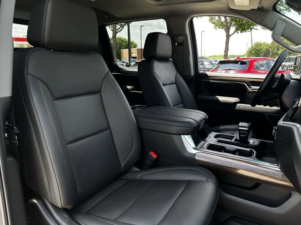 Chevrolet Silverado 1500 Trail Boss LT Crew Cab 4WD 2025