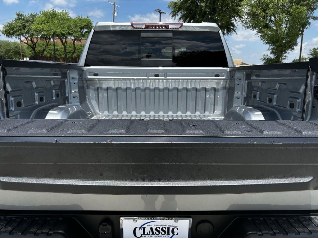 Chevrolet Silverado 1500 Trail Boss LT Crew Cab 4WD 2025