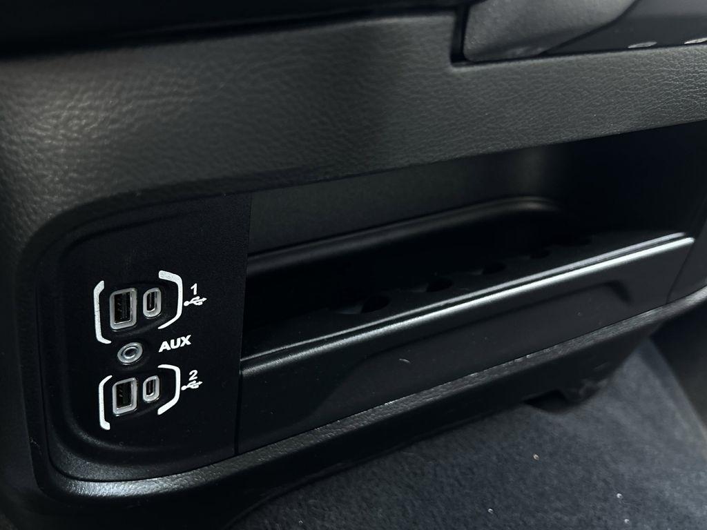 RAM 2500 Tradesman Crew Cab SWB 4WD 2024