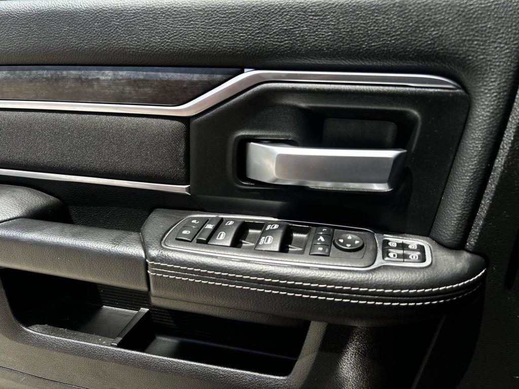 RAM 2500 Tradesman Crew Cab SWB 4WD 2024