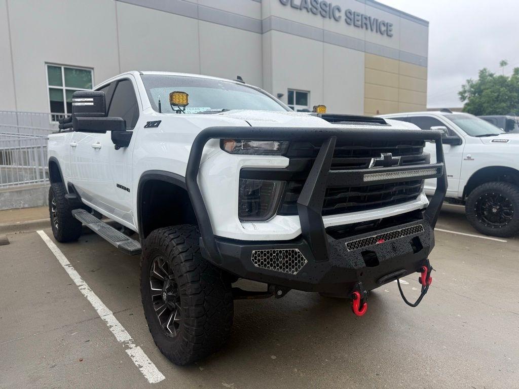 Chevrolet Silverado 2500HD LT Crew Cab Long Box 4WD 2024