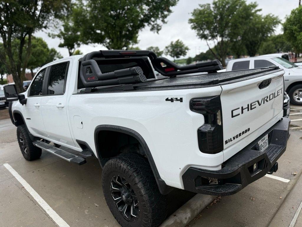 Chevrolet Silverado 2500HD LT Crew Cab Long Box 4WD 2024