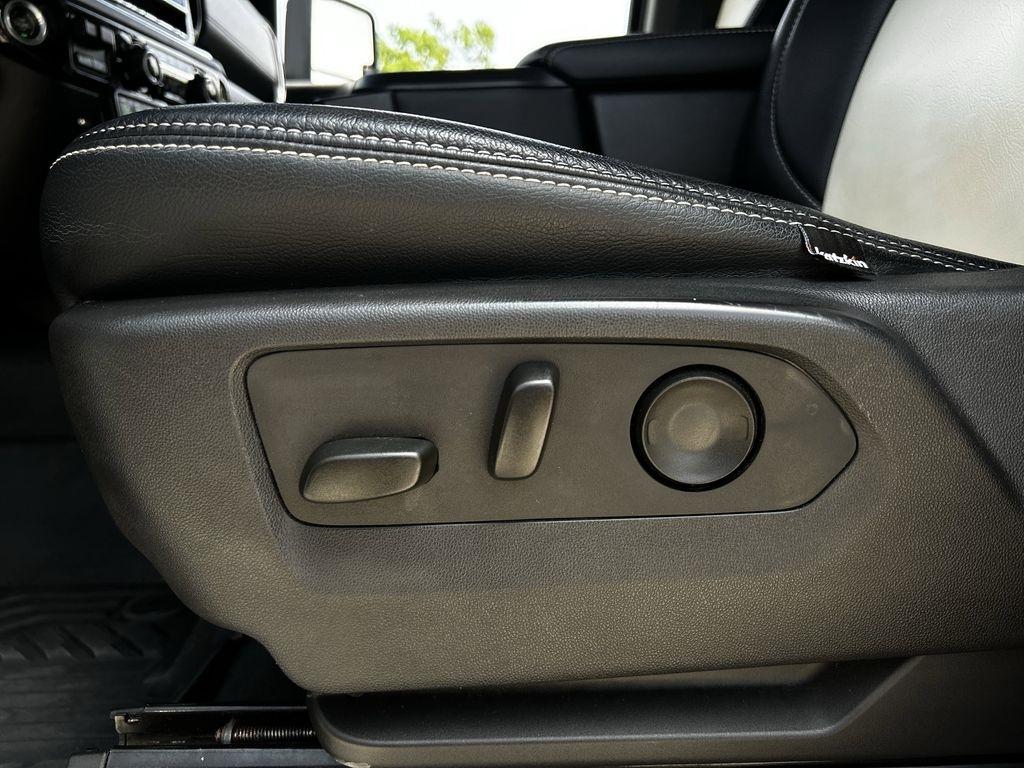 Chevrolet Silverado 2500HD LT Crew Cab Long Box 4WD 2024