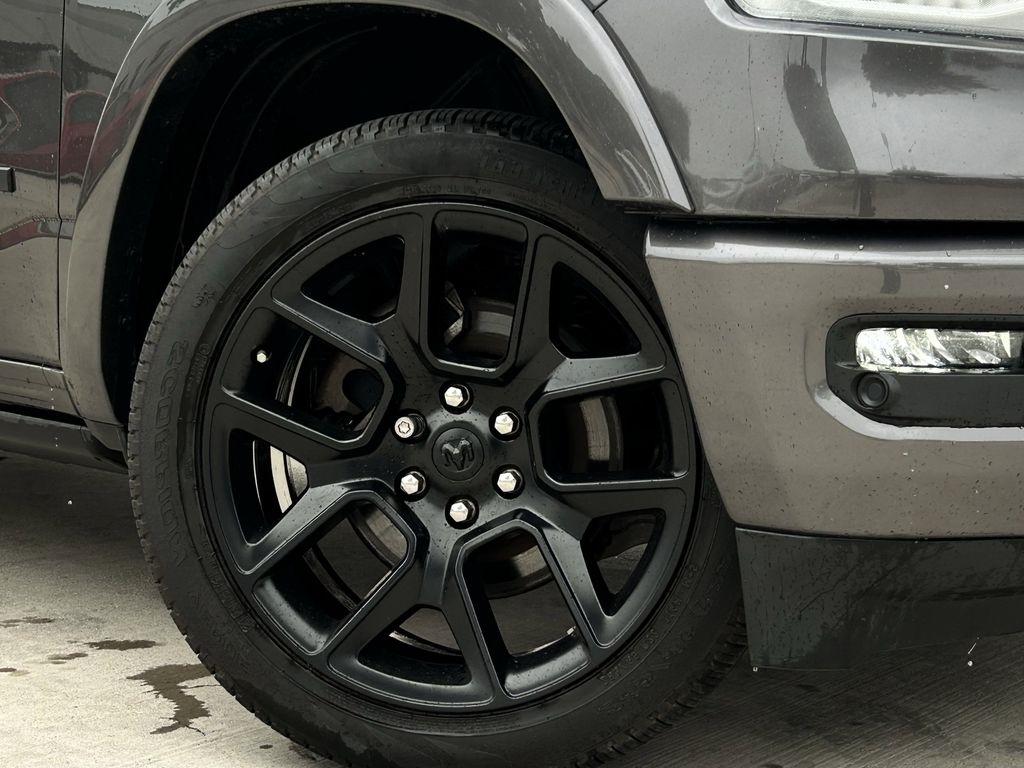 RAM 1500 Laramie Crew Cab SWB 4WD 2022
