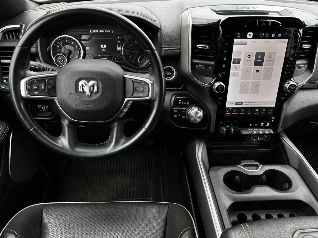 RAM 1500 Laramie Crew Cab SWB 4WD 2022