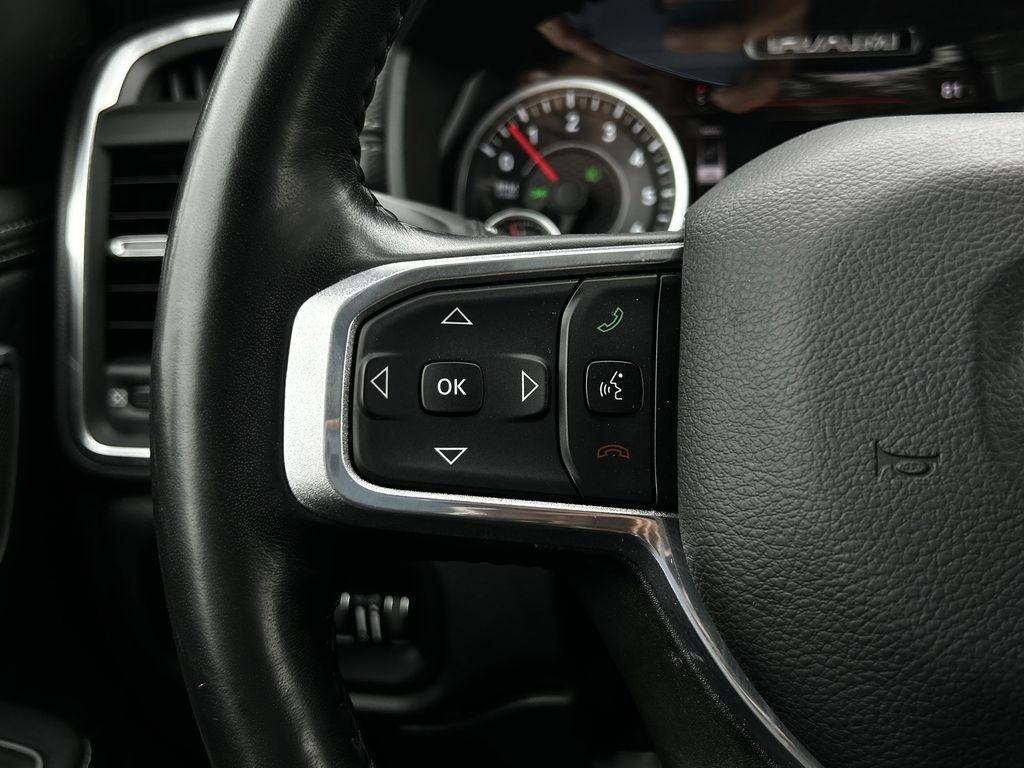 RAM 1500 Laramie Crew Cab SWB 4WD 2022