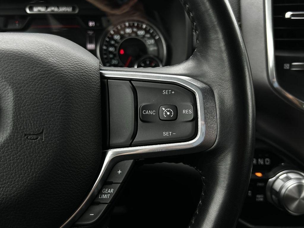 RAM 1500 Laramie Crew Cab SWB 4WD 2022