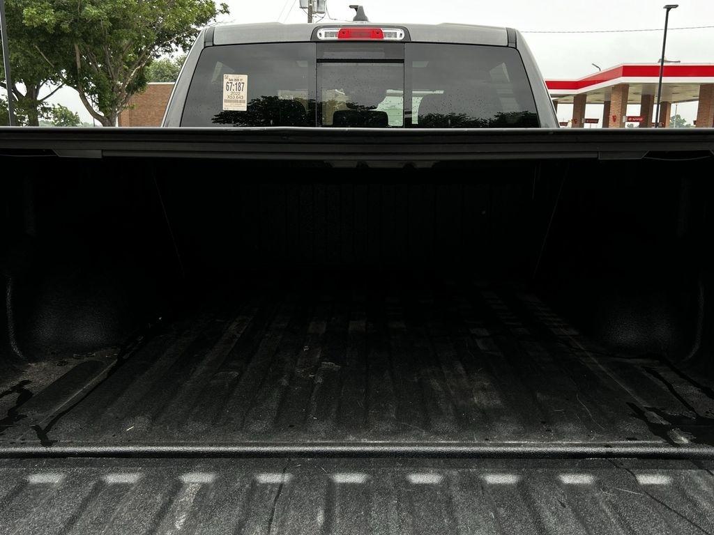 RAM 1500 Laramie Crew Cab SWB 4WD 2022