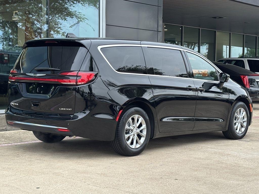 Chrysler Pacifica Limited 2026