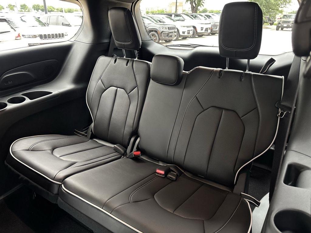 Chrysler Pacifica Limited 2026