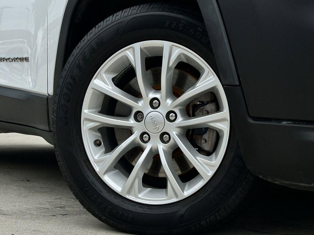 Jeep Cherokee Latitude FWD 2020